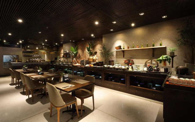 Cochin Zen Hotel