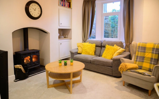 Luxurious Tranquil Four Bedroom Retreat in Buxton