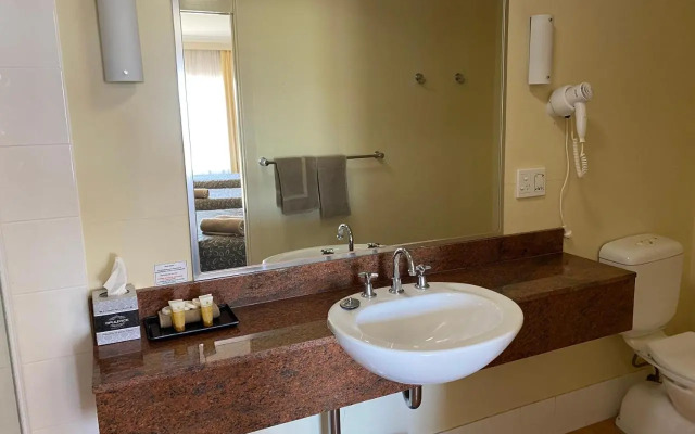 Golden Guitar Motor Inn