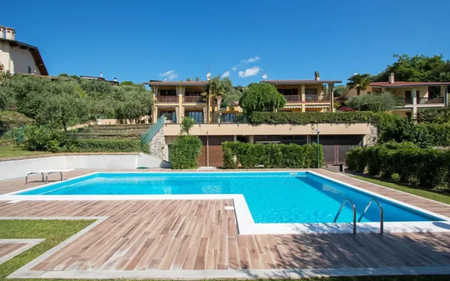 Le Ortensie 1 Apartment by Wonderful Italy