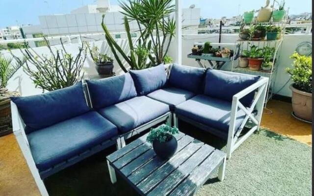 Superbe studio avec grande terrasse - Yoff