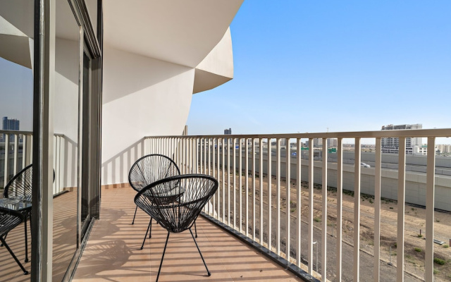 Silkhaus Lux Studio Binghatti Pearl Near Mall