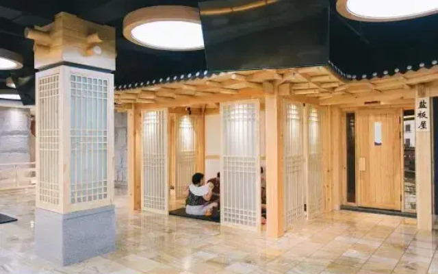 Yinpu Hostel (Yanji Changbai Road)