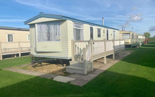 Cosey 3 Bedroom Mobile Home Golden Palms Resort