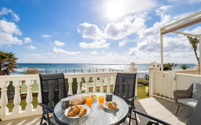 Apartment on Beach Mijas