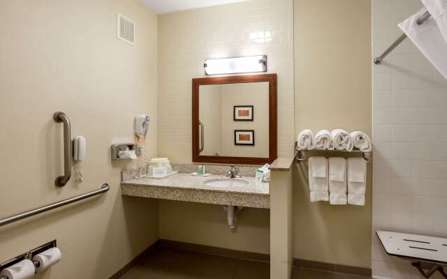 Comfort Suites Lincoln North