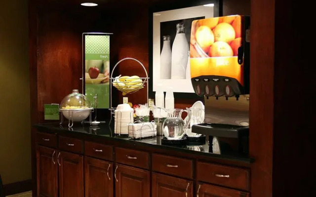 Hampton Inn & Suites Opelika - I-85 - Auburn Area