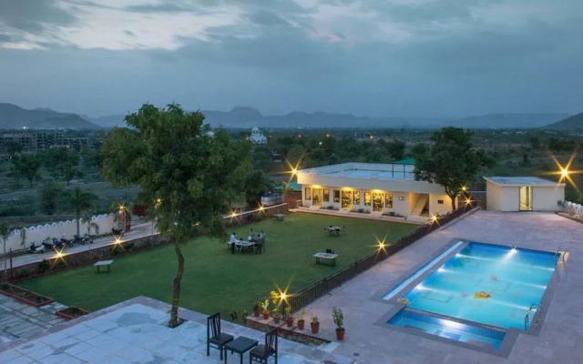 Hill Garden  Retreat