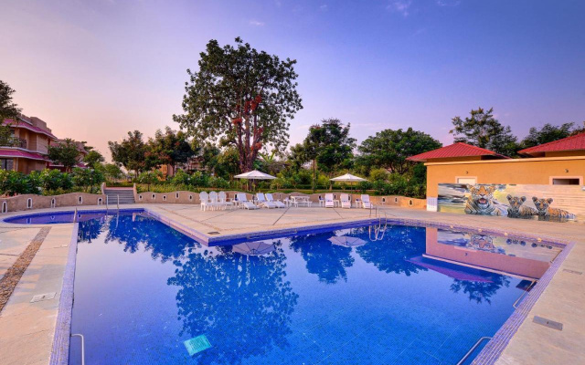 Krishna Jungle Resort – Pool – Jabalpur