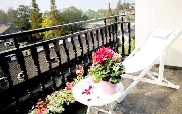 Xitang J Langman Zhenshui Holiday Hotel