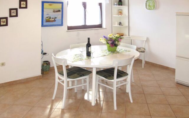 Apartment Culić Ammoudi 10179