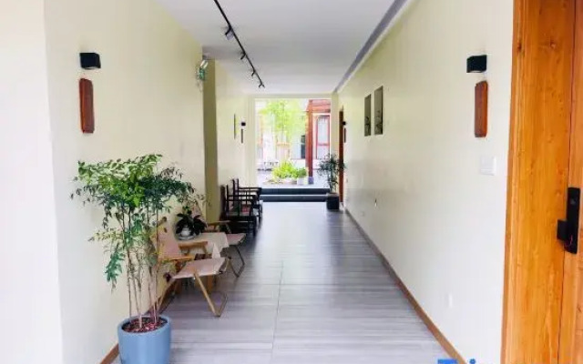 Jinglu Homestay