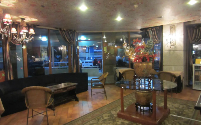 Corporate Executive Orient Suites