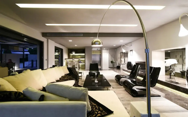 Villa Selenia Gold