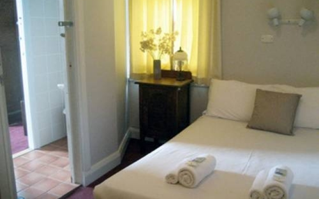 The Cecil Guesthouse