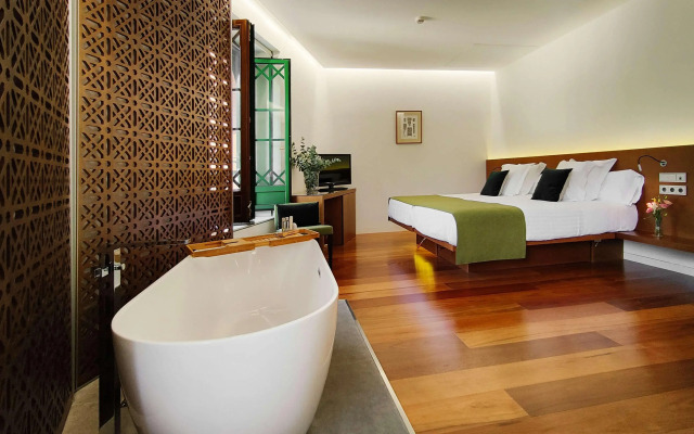 Alhambra Palace Hotel