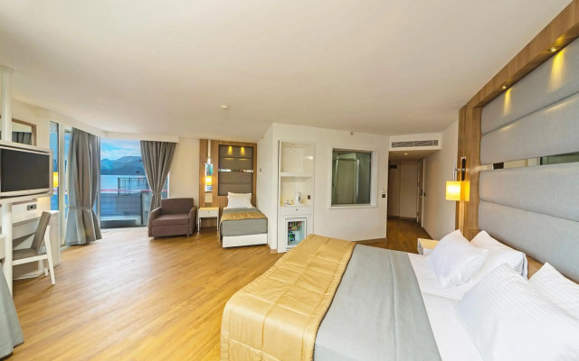 Poseidon Hotel - Adults Only