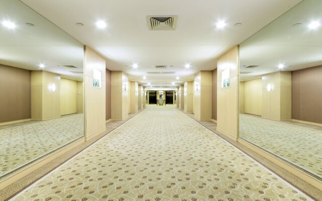 Hua Ting Hotel & Towers
