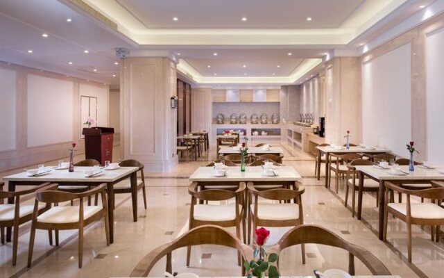 Vienna International Hotel (Kunshan Lujia Inspiration Square Town)