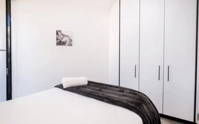 The Flamingo One Bed Sea Point Promenade