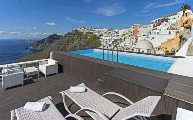 Hotel Thireas