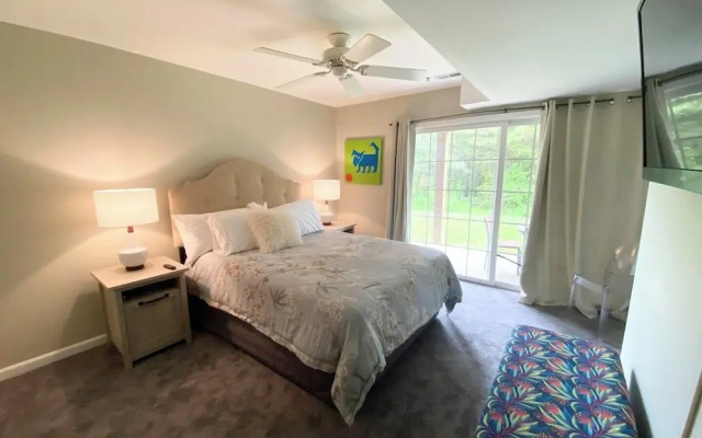 Canal Landing Court 36