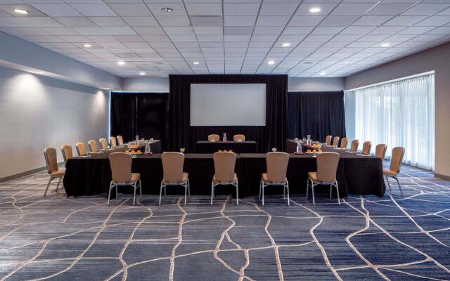 Sonesta Hotel Houston IAH Airport