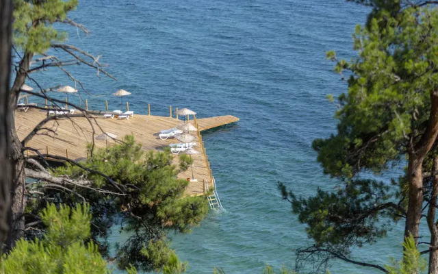 Marisstone Hotel Villa