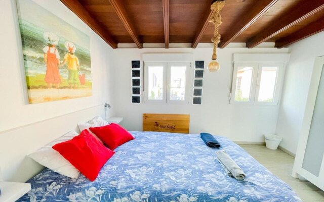 Puerto Nest Hostel
