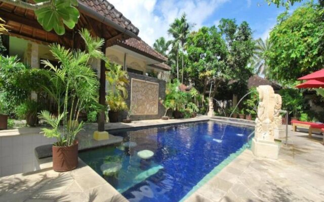 Yulia Beach Inn Kuta