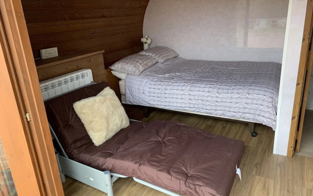 Acdc Glamping, Campervan , Caravan and Tent Resort