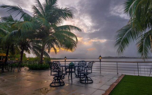 Deltin Palms Riverfront