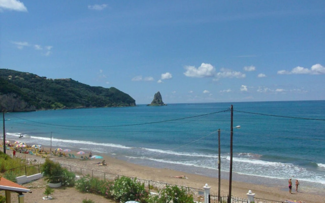 Beachfront Holiday House Eftichia