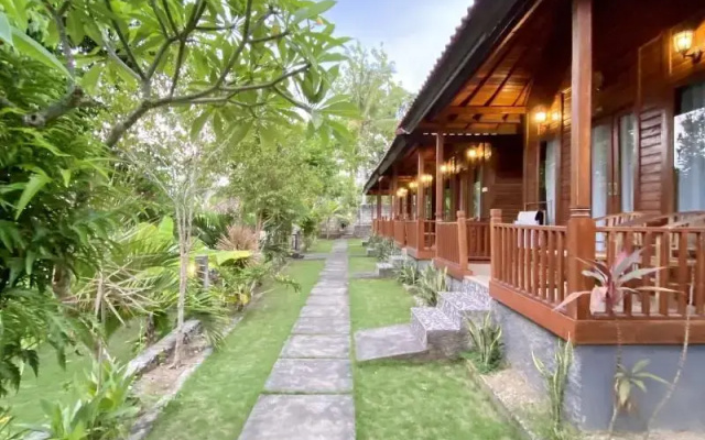 Kamasan Cottage By Reccoma