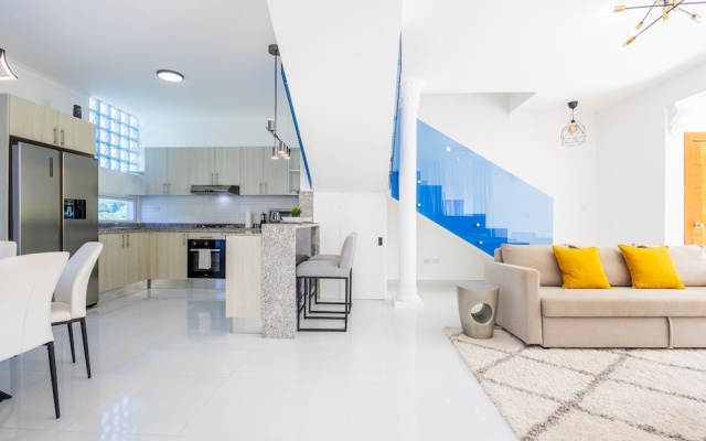 New Modern 2-lvl Punta Cana Villa in Gated Community With Private Pool Rooftop Jacuzzi — фото 4