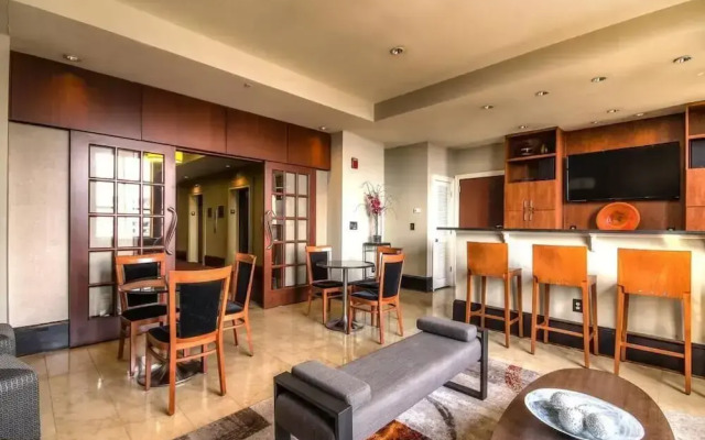 Fantastic 2 bedrooms apt. Harbor