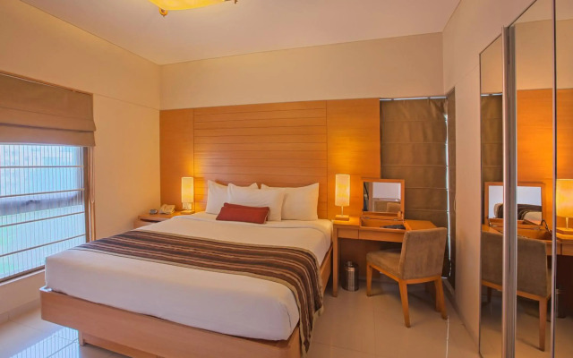 Oakwood Residence Naylor Road Pune