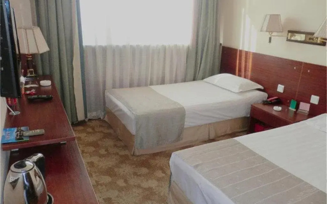 Datong East Sea Fishing Village Hotel
