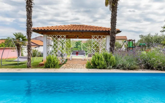 Nice Home in Kastelir With Wifi and 3 Bedrooms