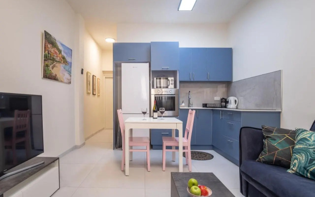 PORT CITY HAIFA - Luxury Apartments 50 mtrs From The Beach