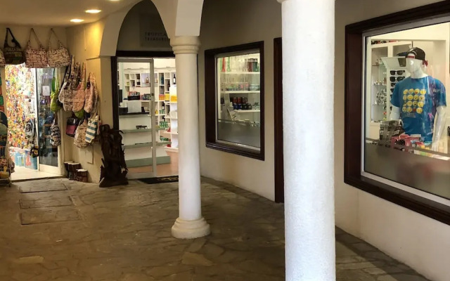 Lifestyle Kosher Cofresi Suites