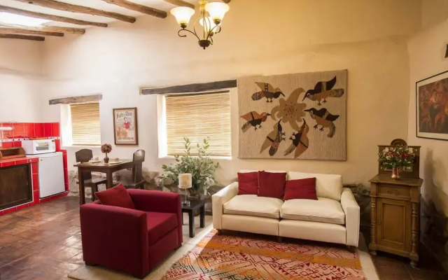 Perayoc Art & Luxury Bungalows