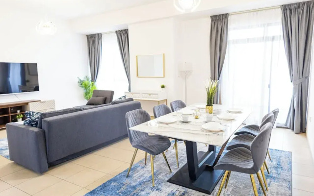 HAPPY SEASON I Amwaj apartment