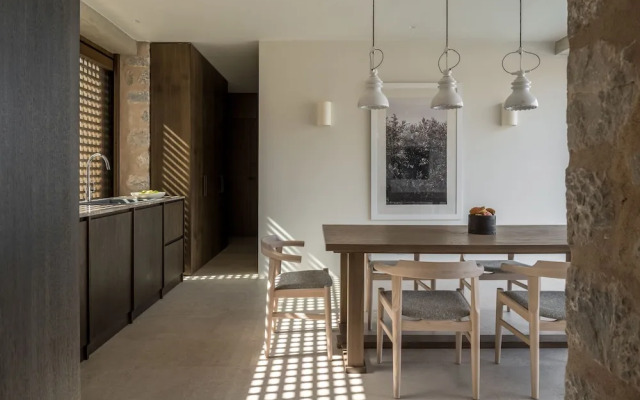 Monolithoi Villas