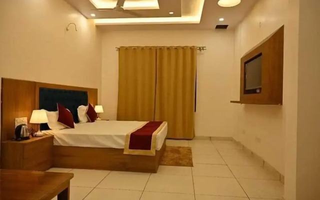 Shiva Palace by Golden Leaf Hotels