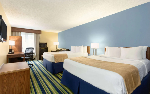 Days Inn by Wyndham Fargo/West Acres