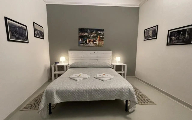 #Garibaldi 05 - Old Town