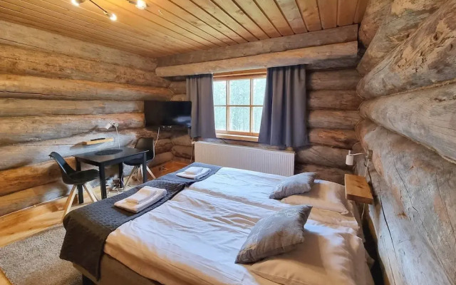 Kuukkeli Log Houses Aurora Resort