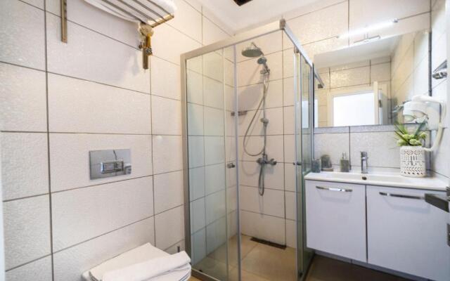 Seafront Flat With Fascinating Sea View in Bodrum