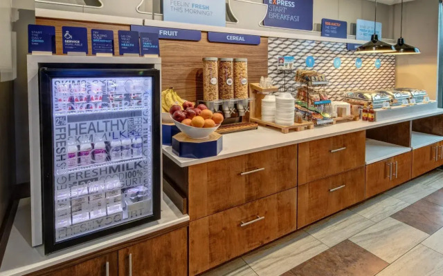 Holiday Inn Express Hotel & Suites Memphis Southwind by IHG